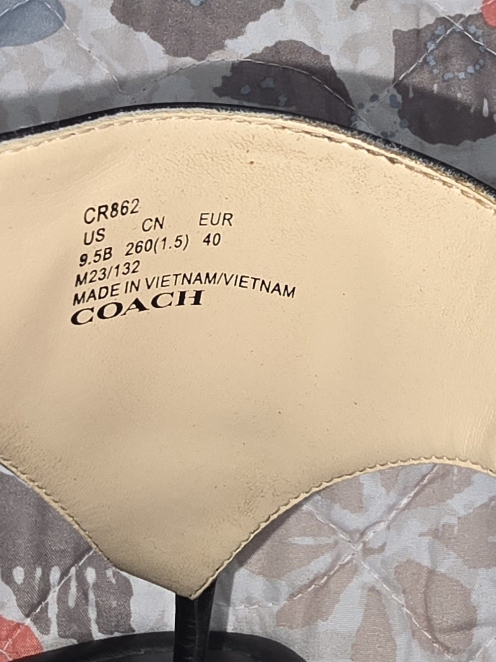 COACH Black Leather Thong Sandals with Gold Hardware - Picture 5 of 5